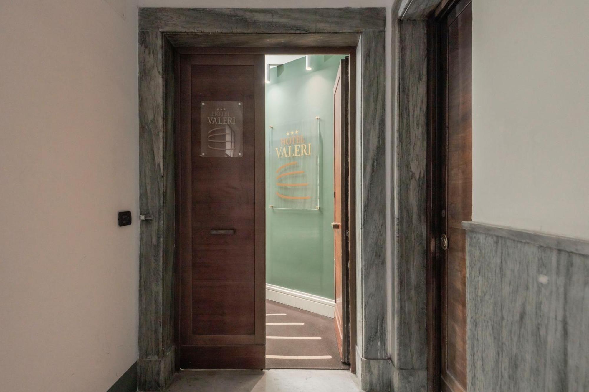 Hotel Valeri Róma Kültér fotó
